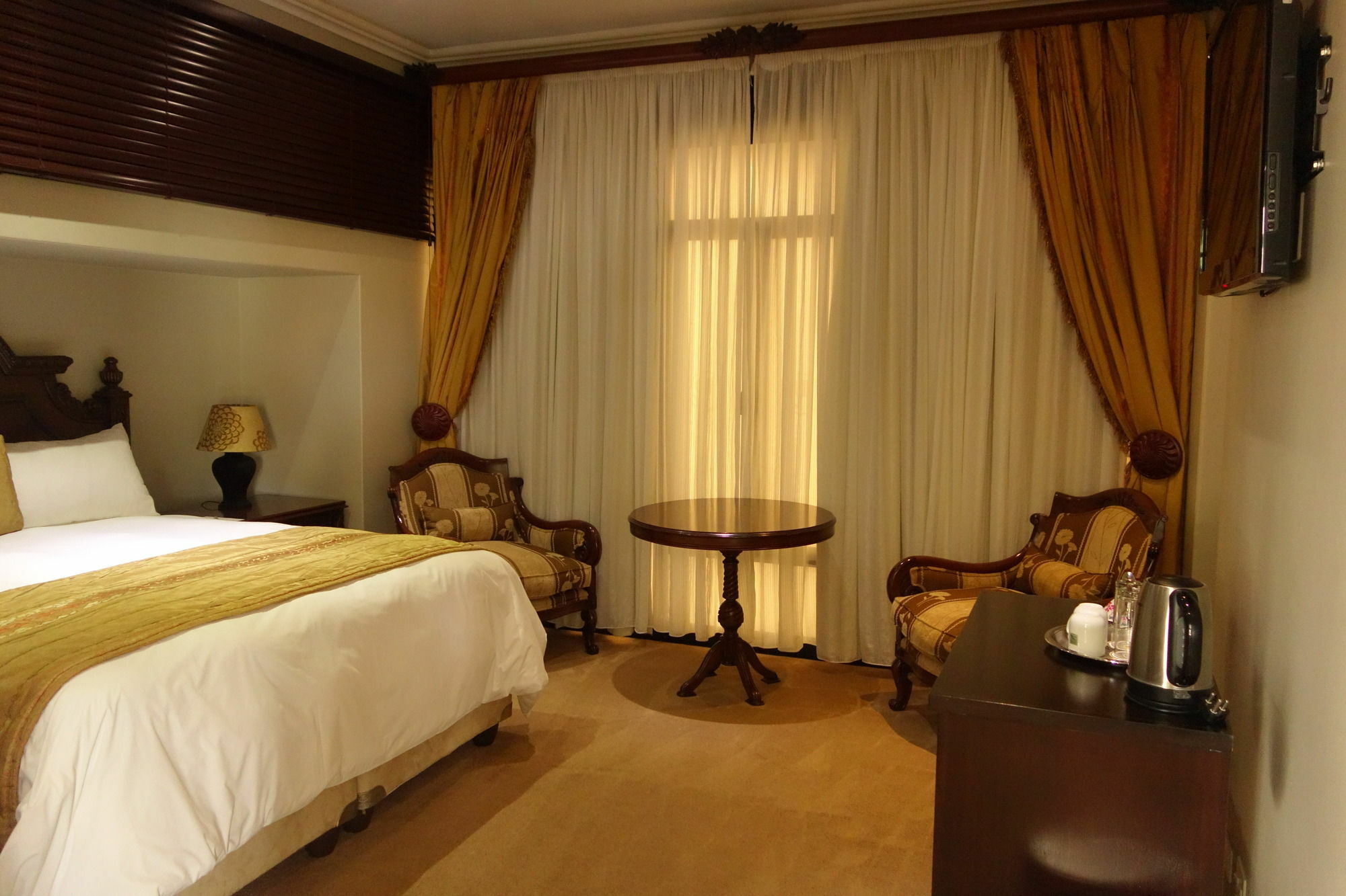 The Destiny Hotel Йоханнесбург Экстерьер фото